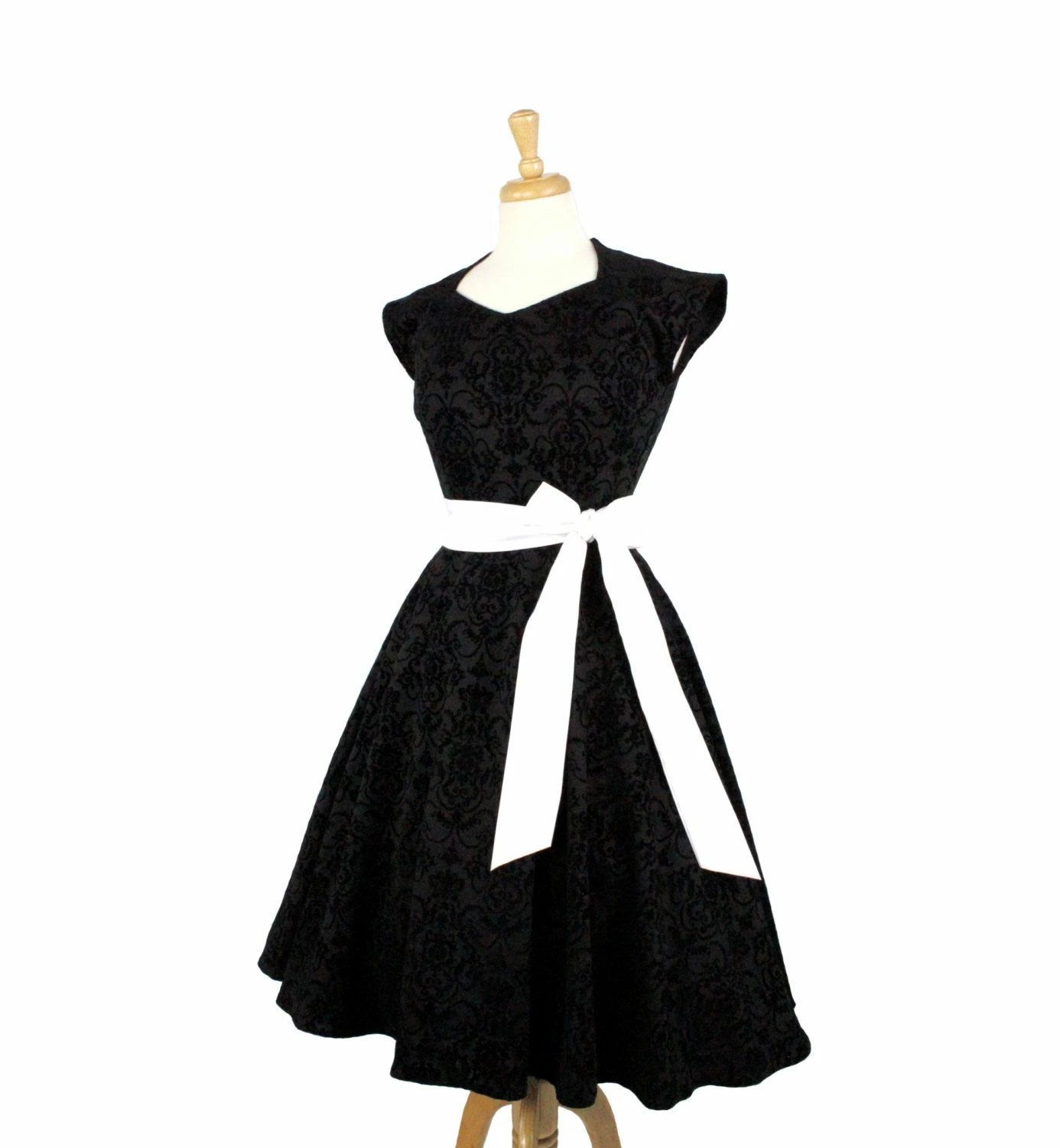 RebelsMarket Dresses Black Damask Full Circle Skirt Swing Dress - Image 5